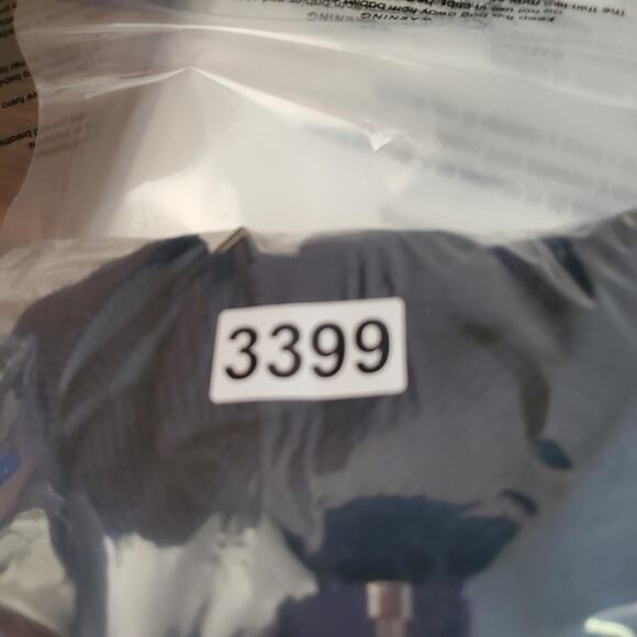 Men's Classic Zip-Up Sweater in Deep Blue - Picture 7 of 7